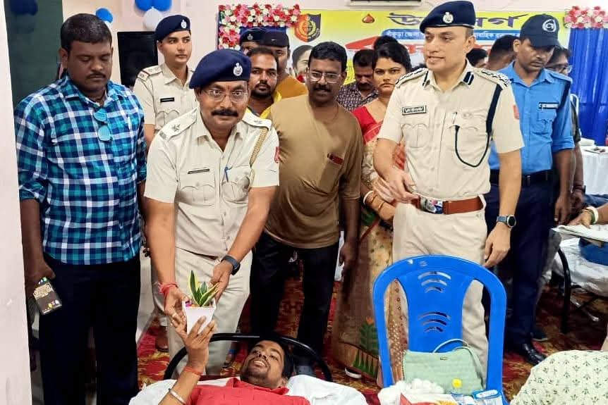 বাঁকুড়া থানার উদ্যোগে স্বেচ্ছায় রক্তদান শিবির