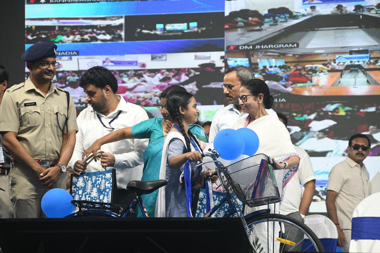 সাইকেলের চাকা গড়াল ১২.৫ লক্ষ