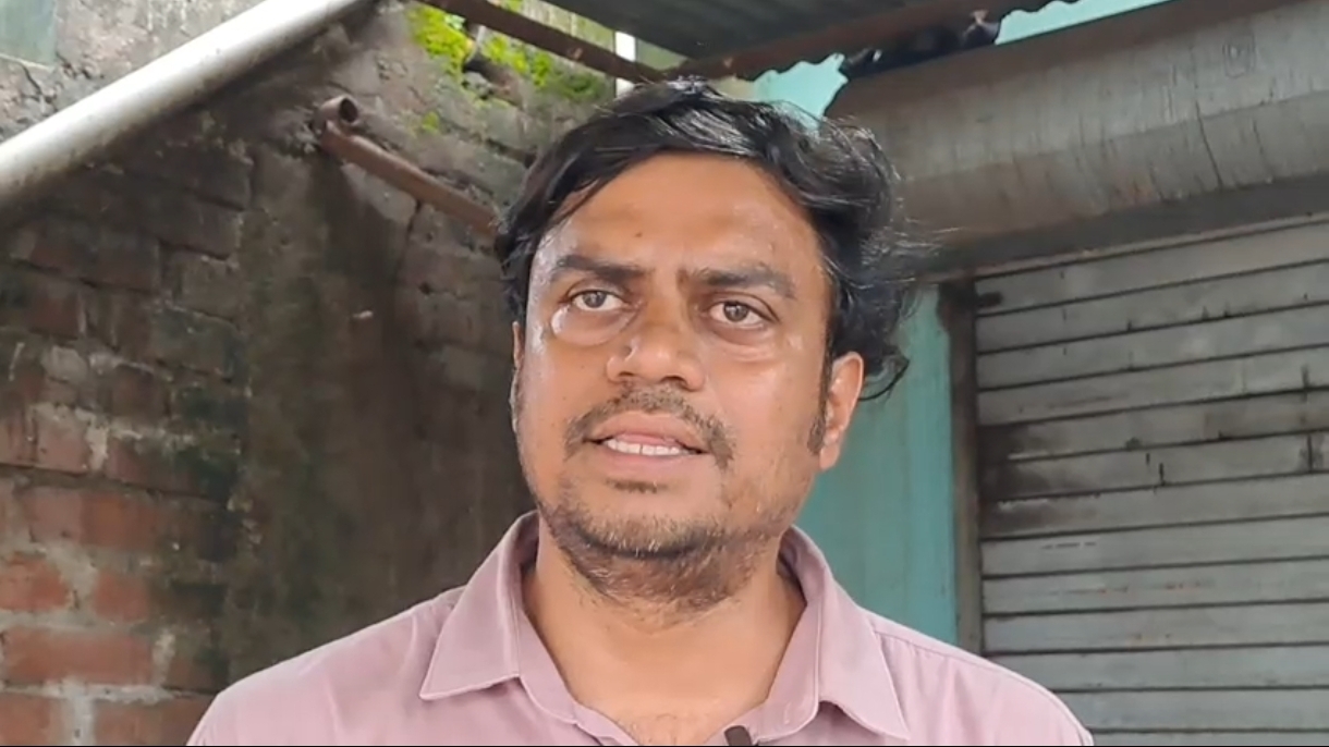 তৃনমূলের দুই নেতা কলেজের ভূগোল…