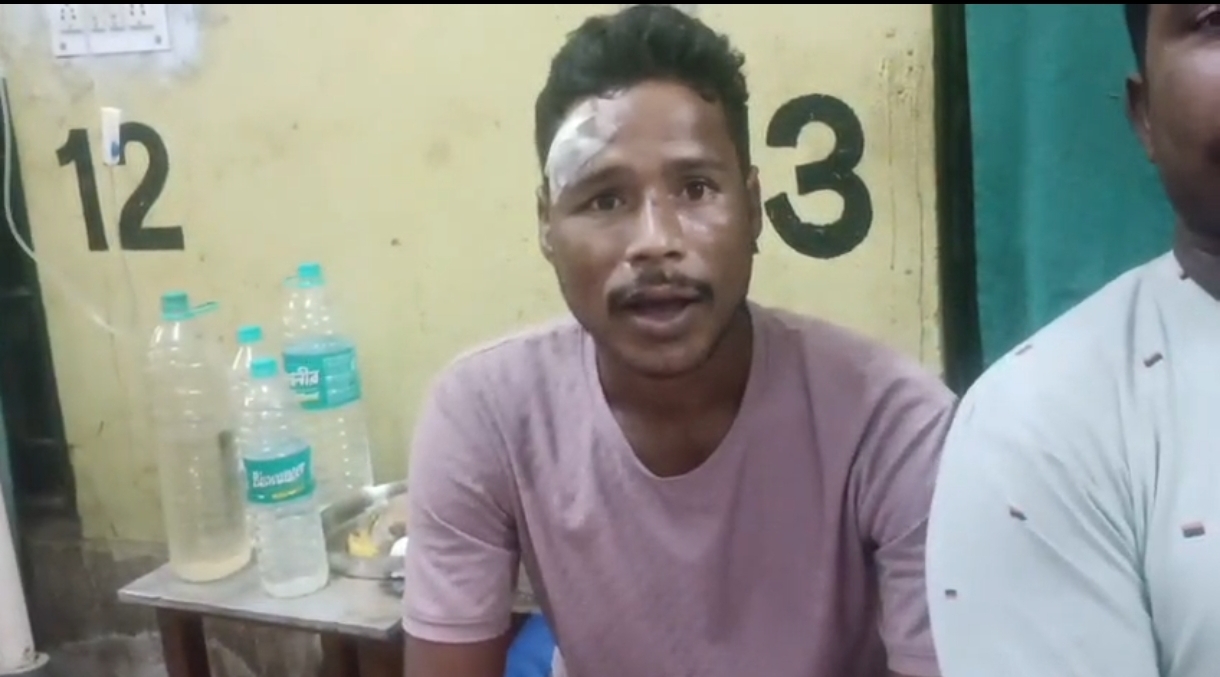 স্থানীয়দের হাতে বেধড়ক মার খেয়ে রক্তাক্ত হলো হুলা পার্টির দুই সদস্য