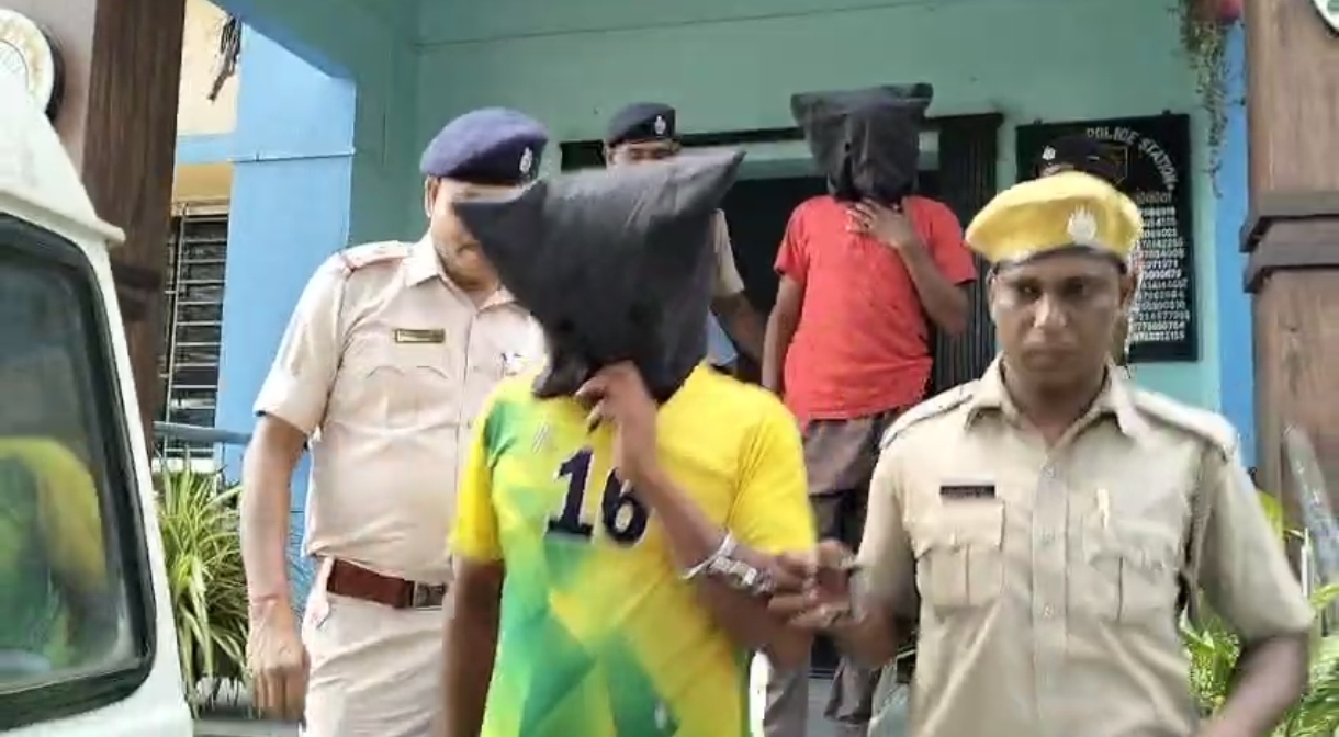টোটো চুরি কাণ্ডে বড়সড়ো সাফল্য পেল ছাতনা পুলিশ, গ্রেপ্তার ২