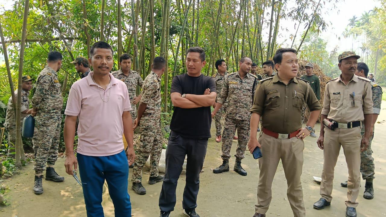 বানারহাটে পুলিশের অভিযানে নষ্ট হলো চোলাই মদের ঠেক ও সরঞ্জাম..!